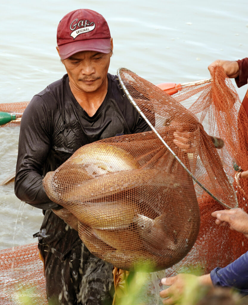 ca-chinh-viet-nam-fishing-tours-mekong-delta-river-trip