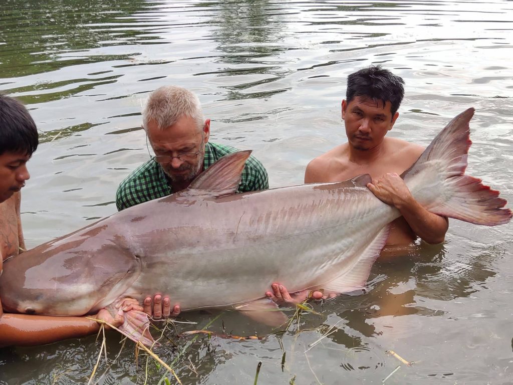 Viet-Nam-Fishing-tours-mekong-river-trip