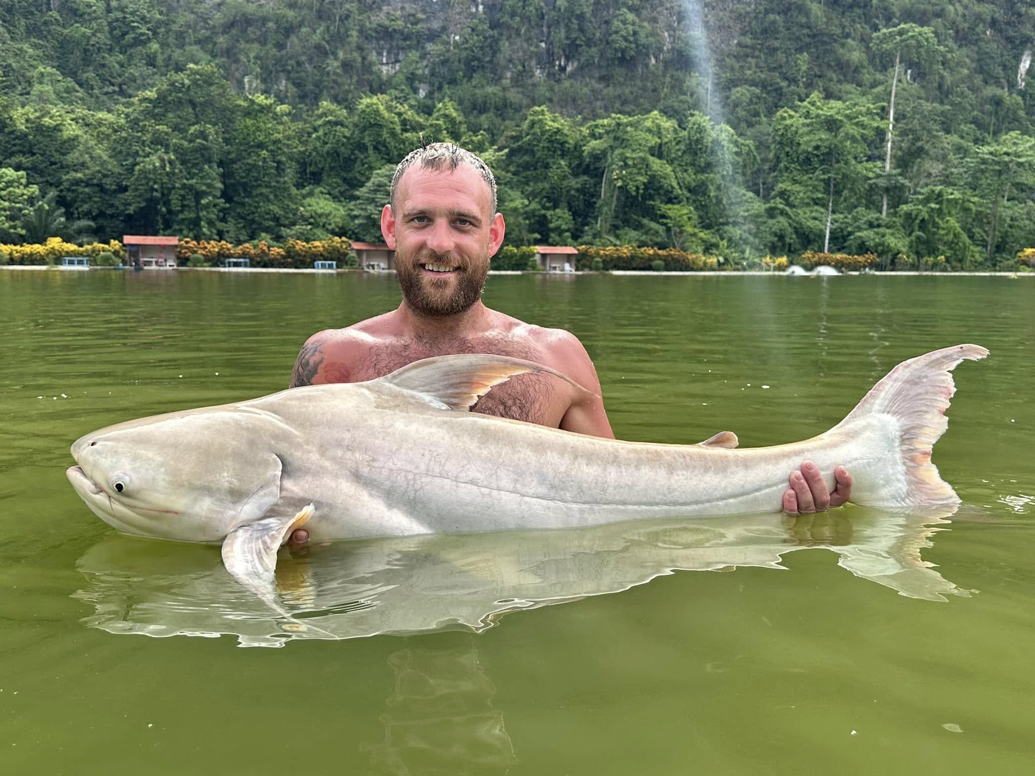 giant_mekong_catfish_viet-nam-fishing-tour-4