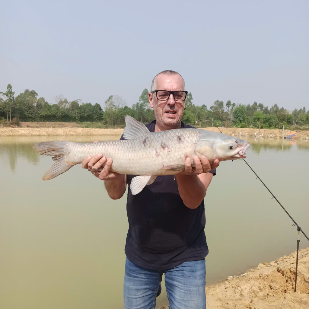 Fishing-in-Ninh-Binh-viet-nam-fishing-tours-trips