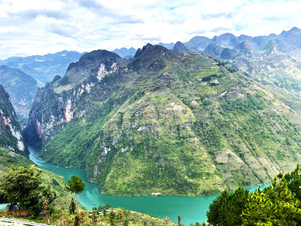 Ma Pi Leng Pass