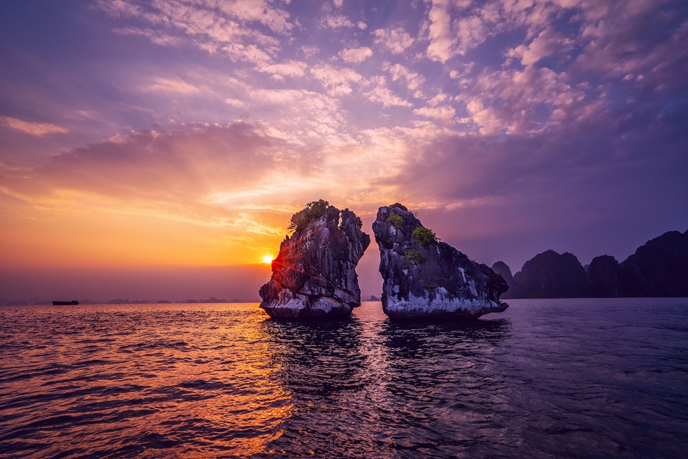 Vinh-Ha-Long-bay-viet-nam-fishing-tours