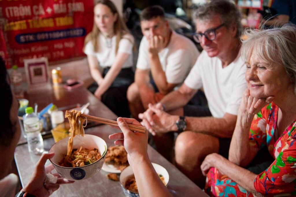 food-tour-ha-noi-viet-nam-fishing-tours