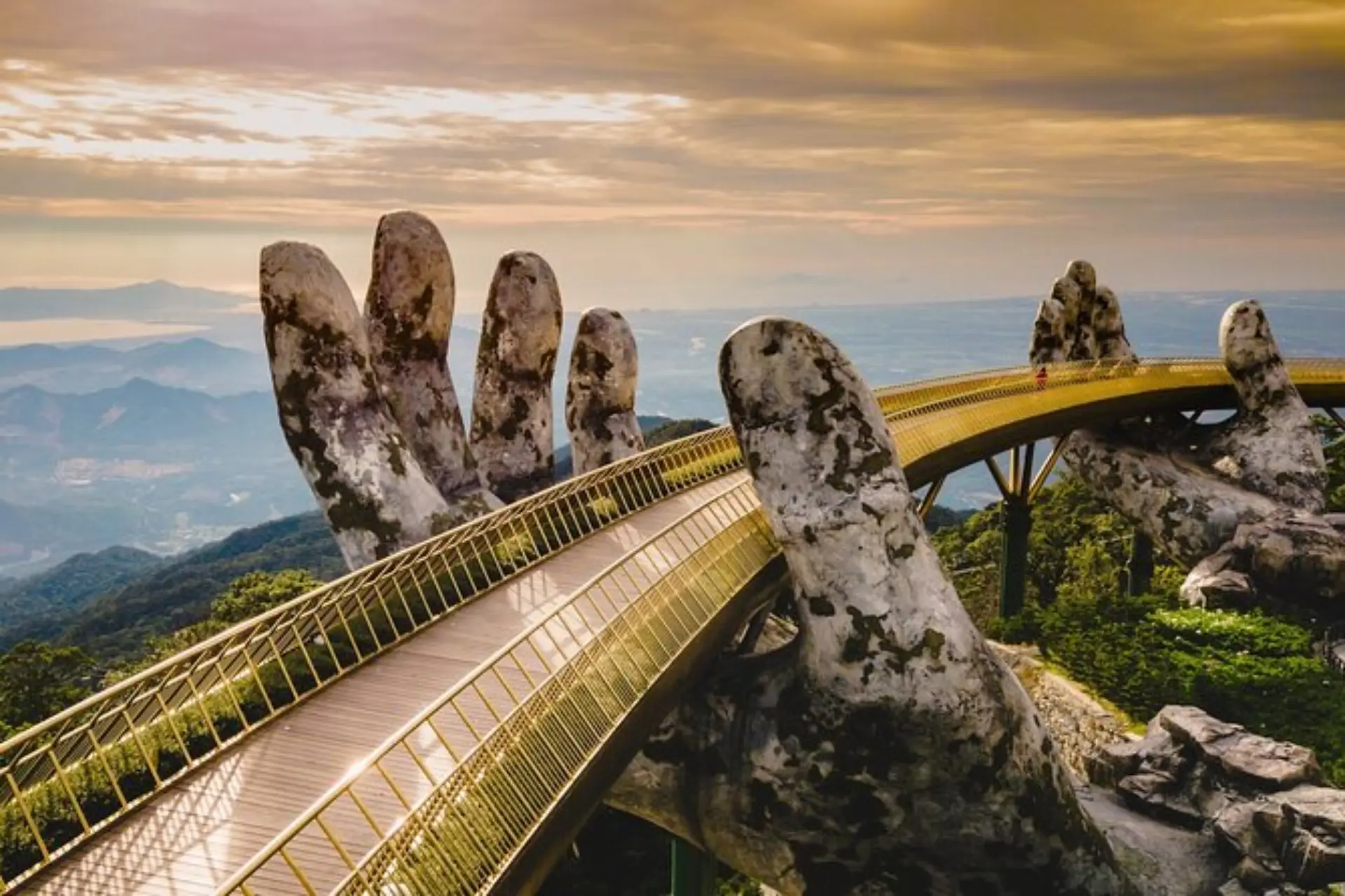 Golden Bridge Da Nang-viet-nam-fishing-tours