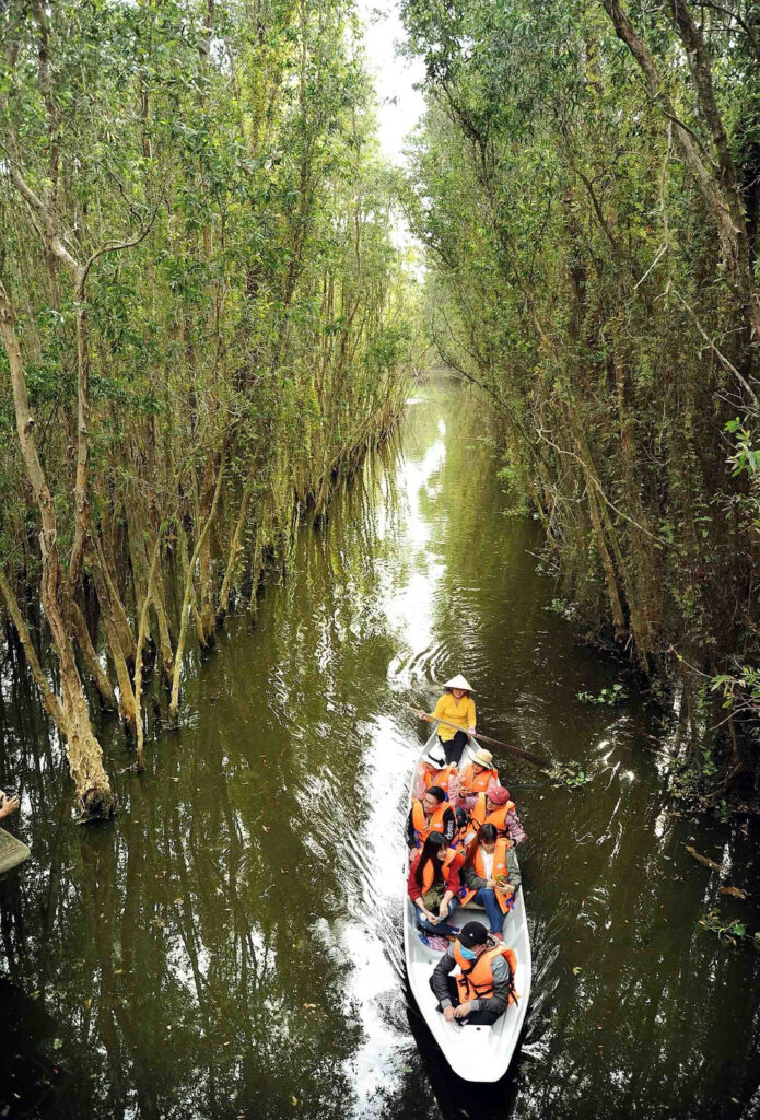 Tan-Lap-floating village-viet-nam-fishing-tours-trips-22