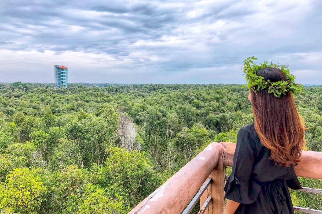 Tan-Lap-floating village-viet-nam-fishing-tours-trips-adventure-235