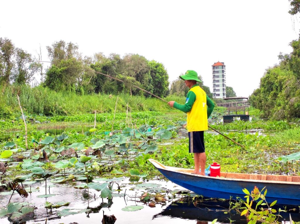 Tan-Lap-floating village-viet-nam-fishing-tours-trips-adventure-The Elusive Snakehead Fish