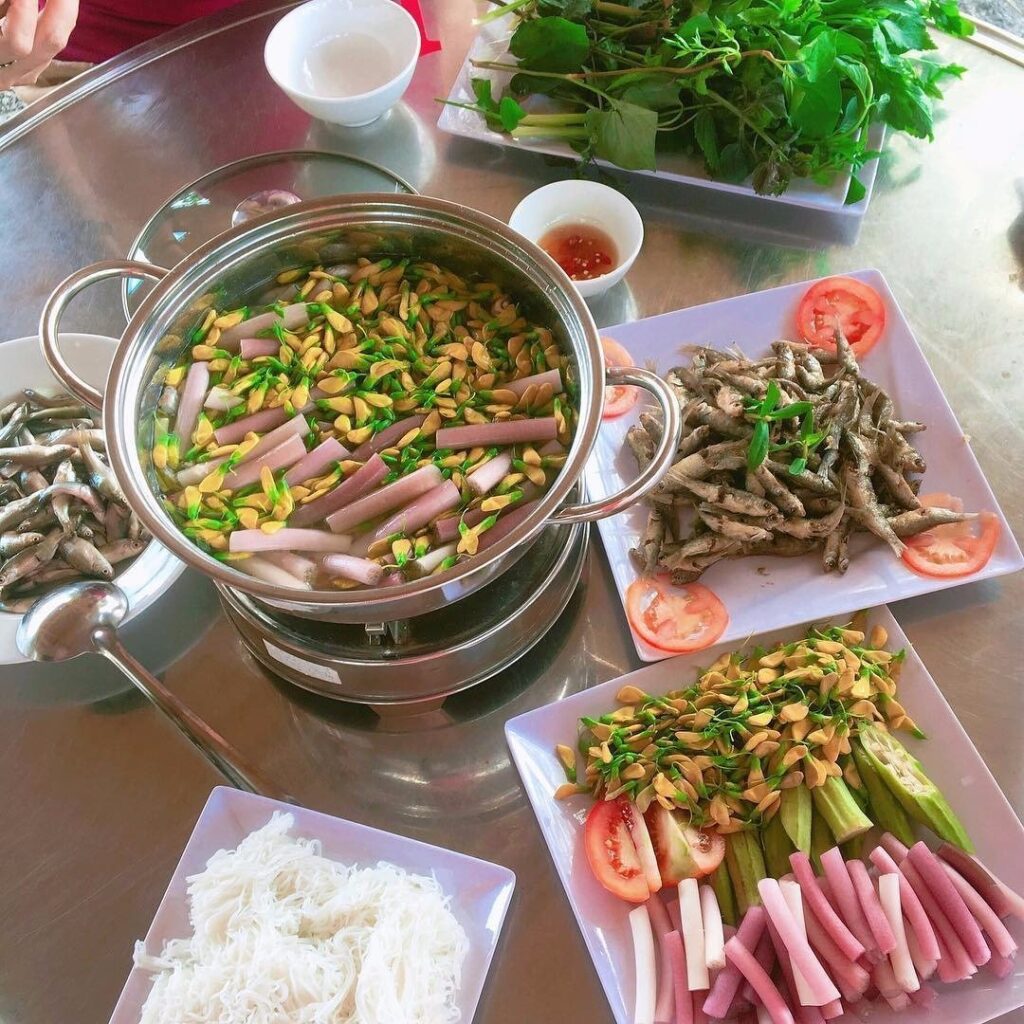 Tan-Lap-floating village-viet-nam-fishing-tours-trips-adventure-foods-lau-mam