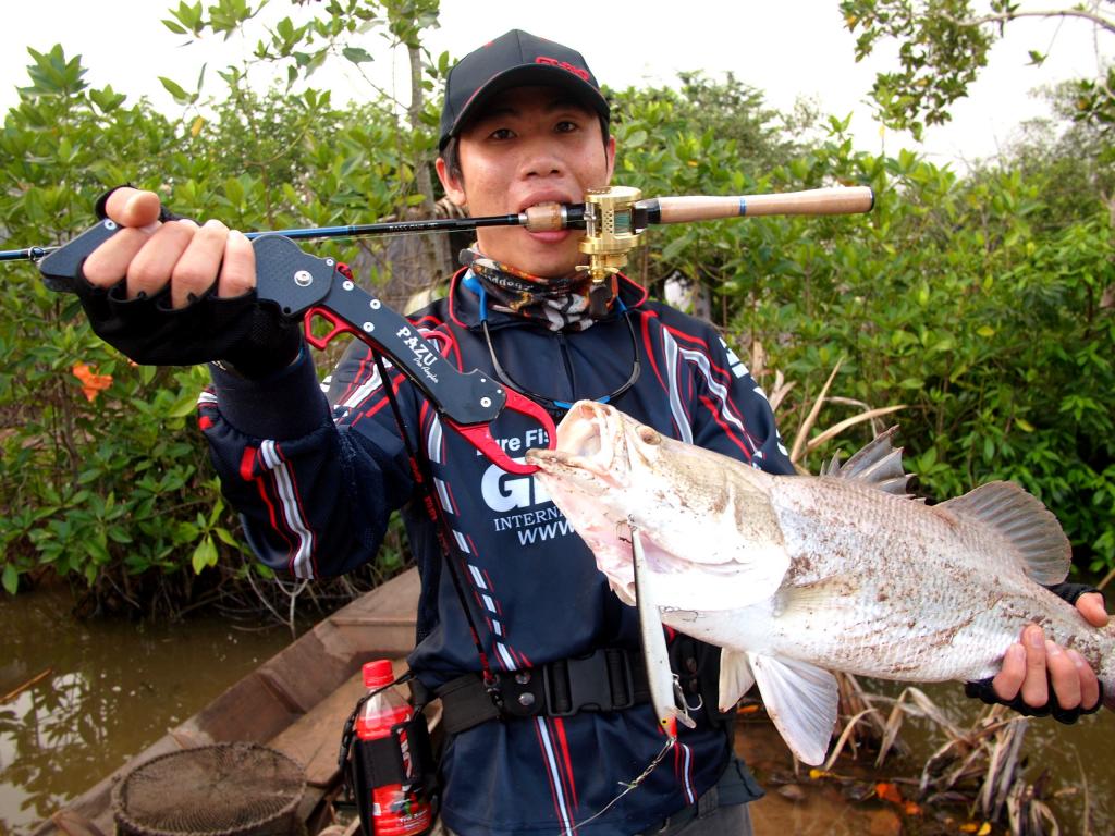 barramundi-mekong-delta-river-tourism-viet-nam-fishing-tour-trip-888