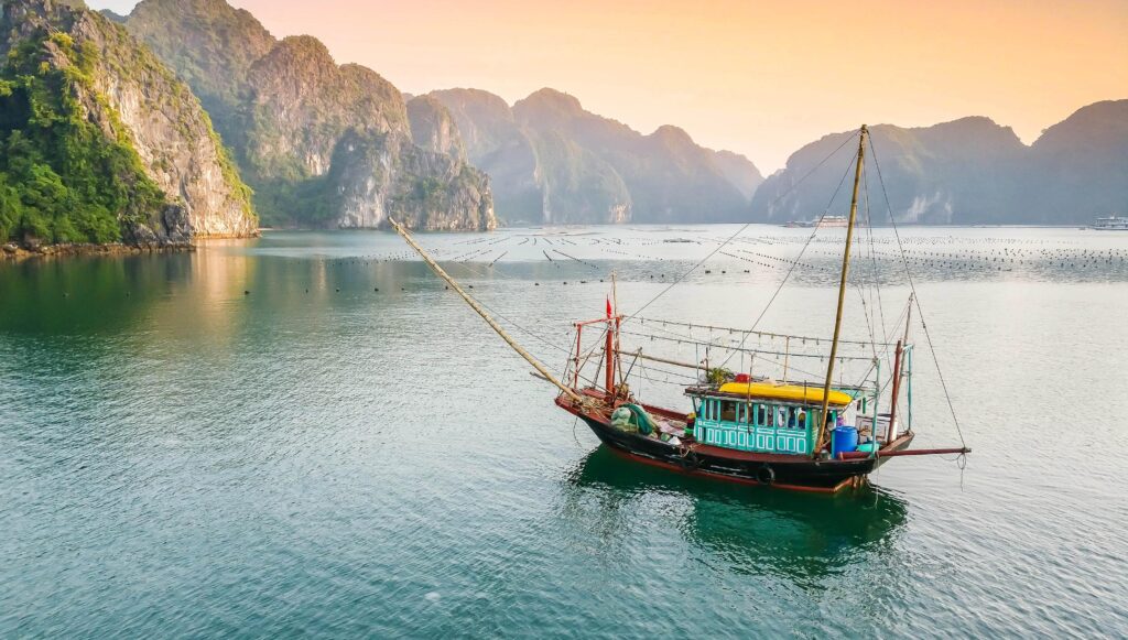 fishing-in-ha-long-bay-north-viet-nam-fishing-tours-trip