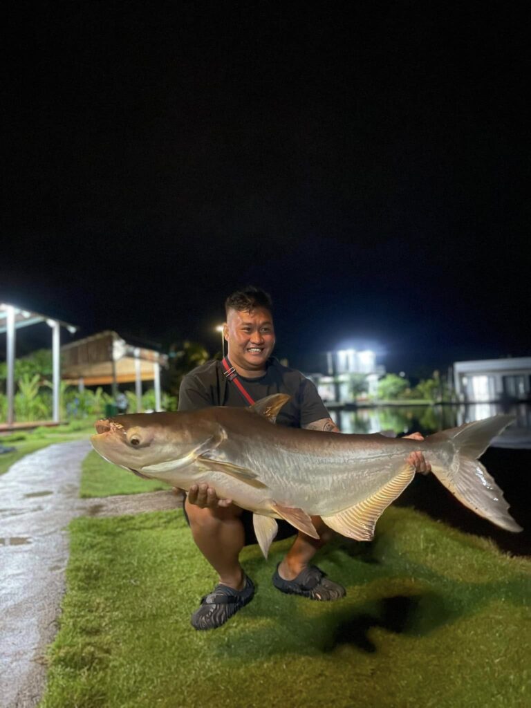 19-bull-arena-fishing-park-lake-vietnam-fishing-tour-trip-travel-adventure-new-year-2026