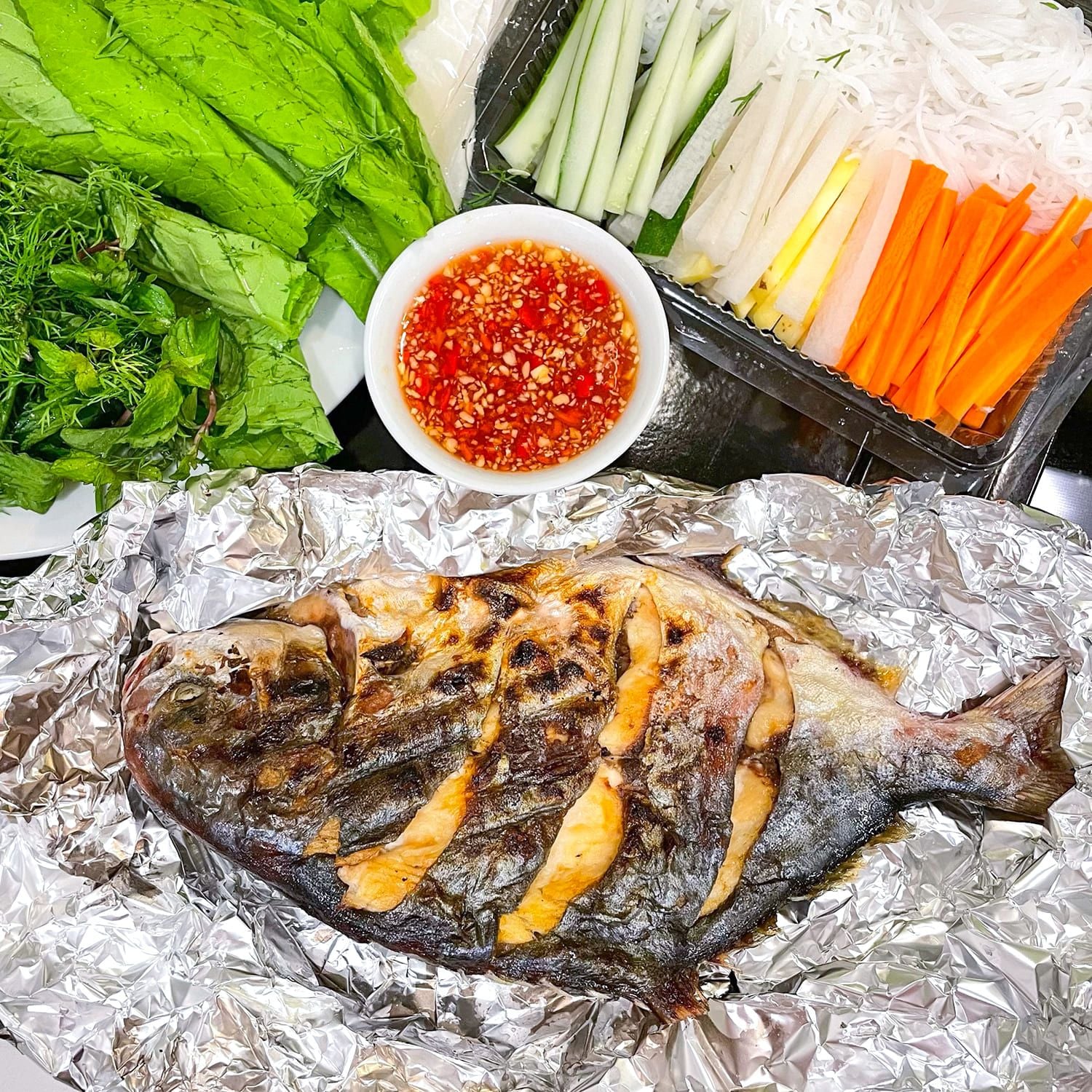 3-seafood-party-con-dao-island-tphcm-viet-nam-fishing-tour-trip-travel-adventure-new-year-2026