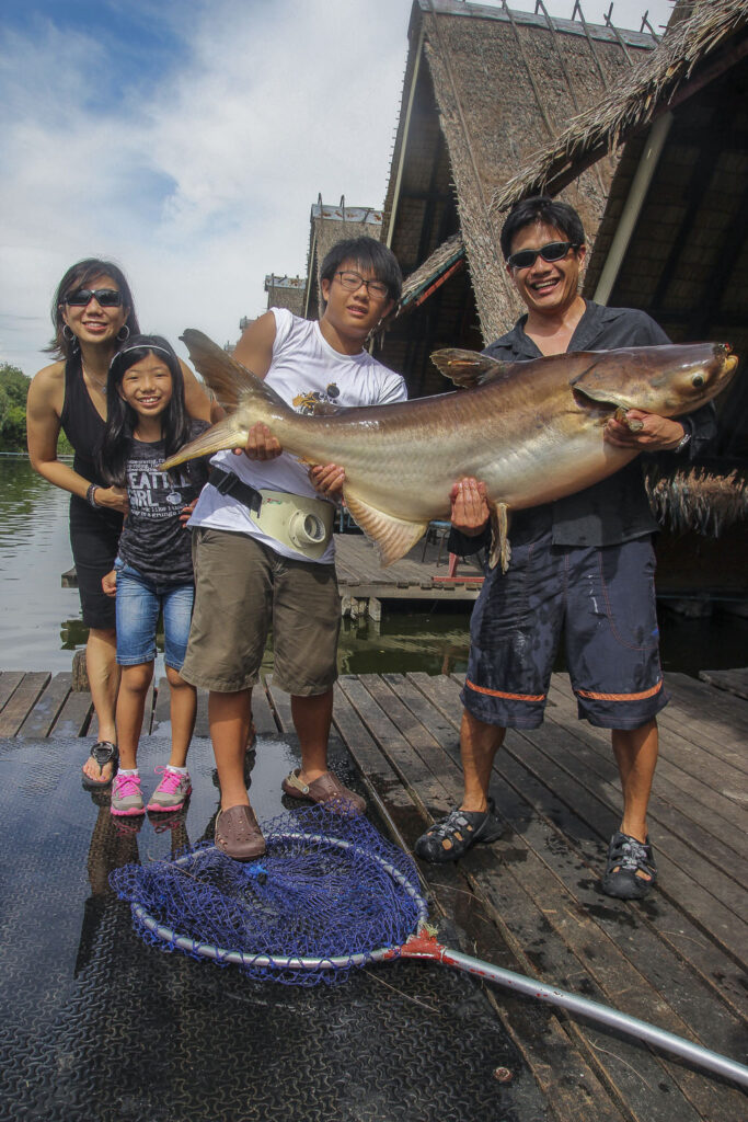 Bungsamran-Fishing-park-bangkok-thailand-viet-nam-fishing-tour-trip-lure-catching-1882