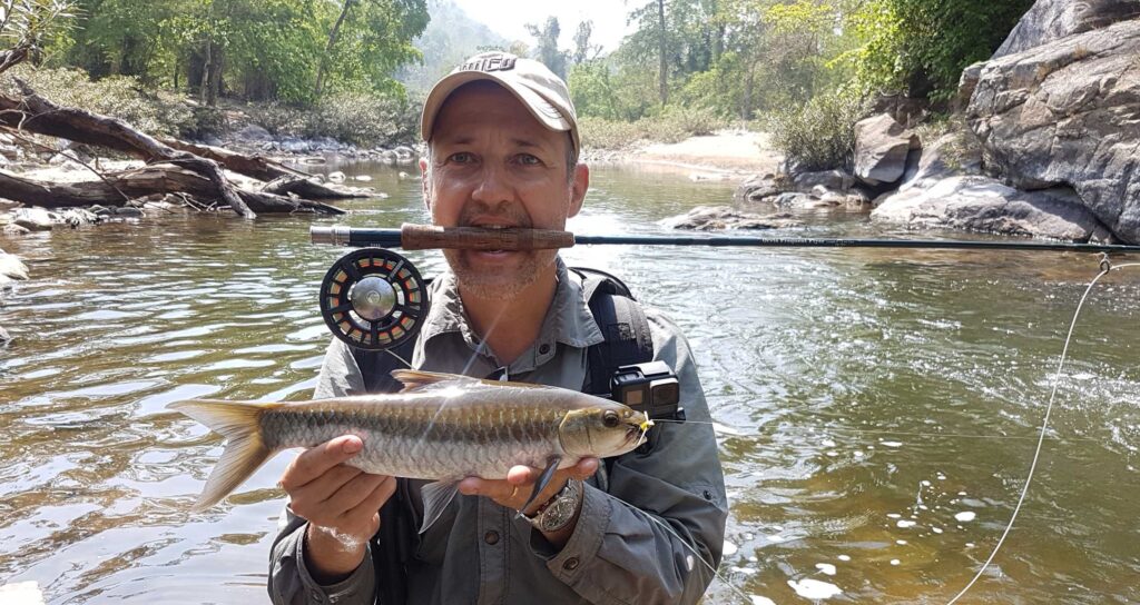 Stracheyi-Mahseer-viet-nam-fishing-tour-trip-adventure-travel