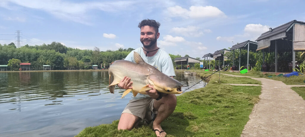 summer-fishing-vietnam-tour-trip-travel-angler-lure-fly-fishing-2026-bull-arena-park-lake-113