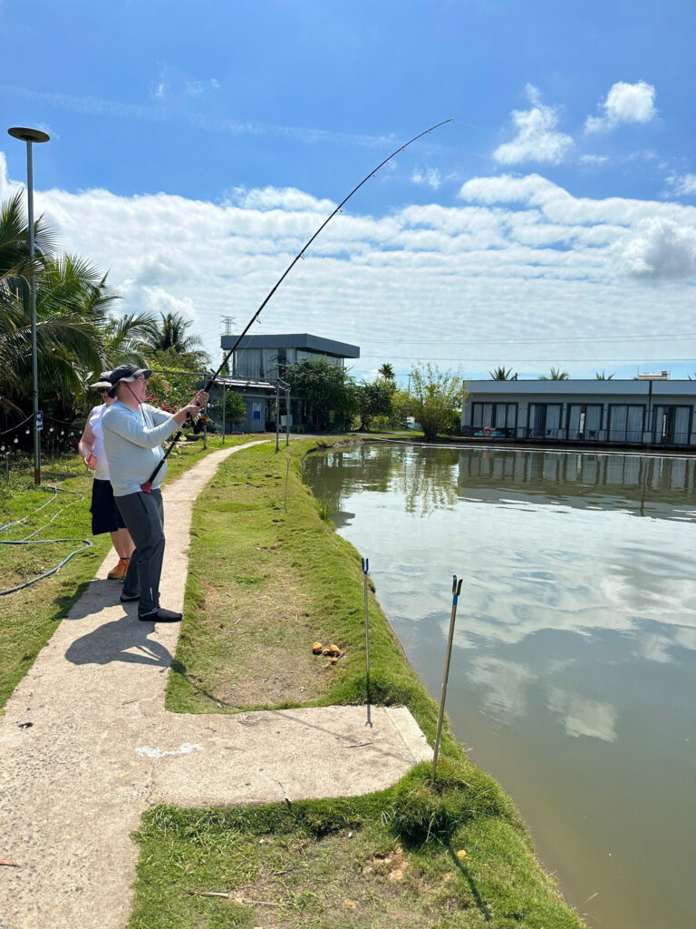 summer-fishing-vietnam-tour-trip-travel-angler-lure-fly-fishing-2026-bull-arena-park-lake-19kkk112