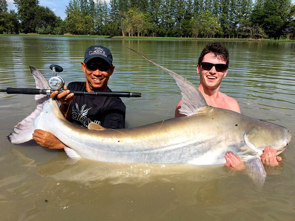 Chao-phraya-catfish-viet-nam-fishing-tours-trips-travel-anglers-lure-fly-fishing-summer-2026-catching