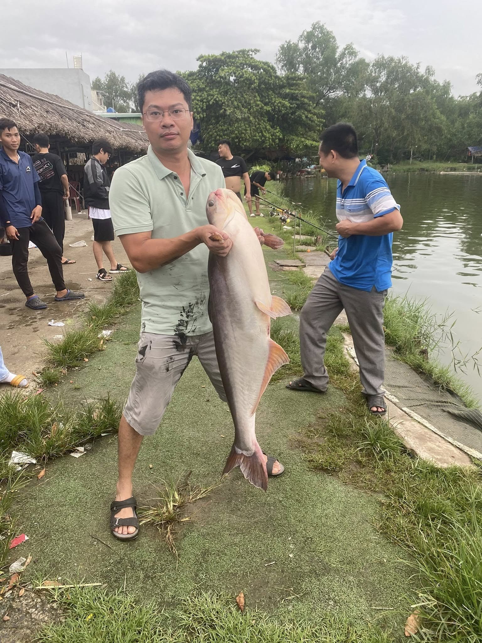 Nguyen-Nguyen-Ha-Vietnam-fishing-tour-trip-travel-angler-lure-fly-fishing-summer-2026-mekong-giant-catfish