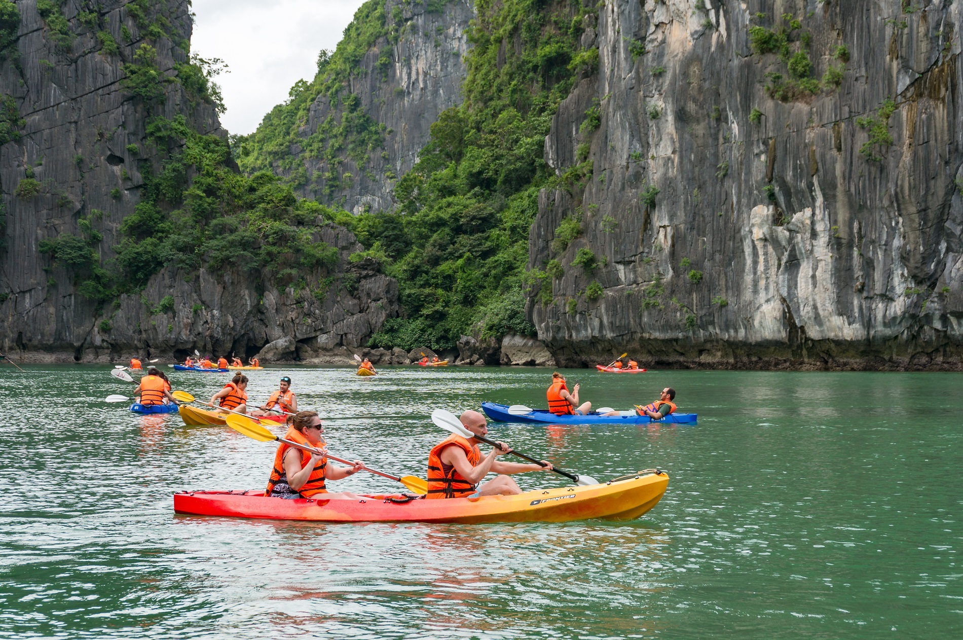 kayak-ha-long-bay-vietnam-fishing-tours-trips-travel