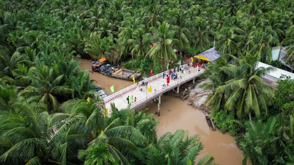 bentre-viet-nam-fishing-tour-trip-travel-anglers-summer-2026-businessmen