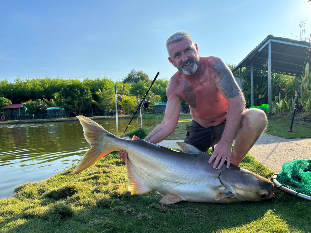 bull-arena-park-viet-nam-fishing-tour-trip-travel-anglers-summer-2026-businessmen-woman-tphcm-saigon-baria-vungtau-08