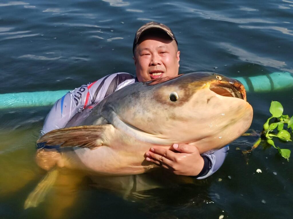 bungsamran-bangkok-thailand-vietnam-fishing-tour-trip-travel-anglers-summer-2026-businessmen-businesswoman-987