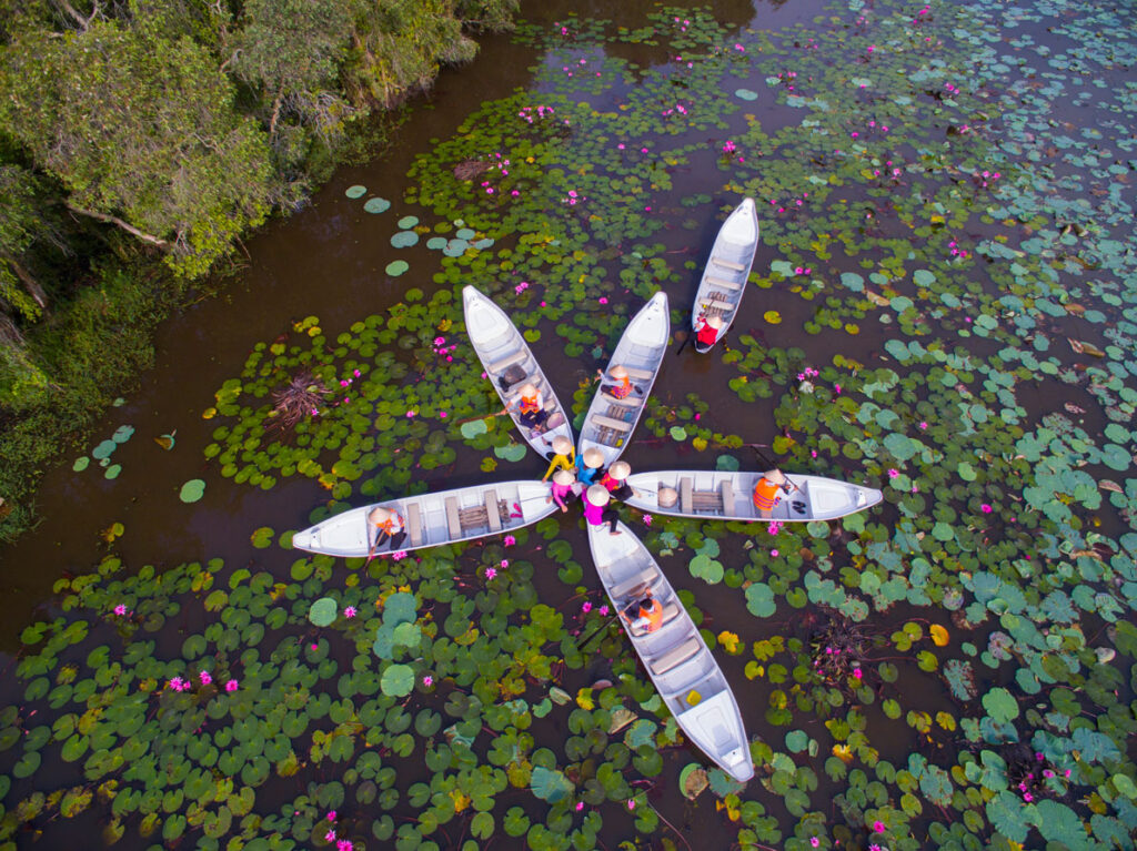 tan-lap-floating-village-vietnam-fishing-tours-trips-travel-anglers-summer-2026-businessmen-12