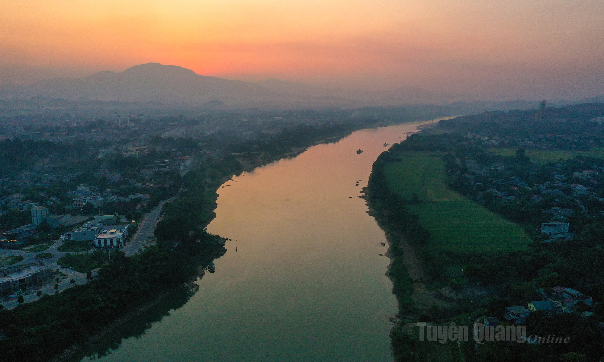 lo-lake-tuyen-quang-province-autumn-vietnam-fishing-tours-trips-travel-anglers-lure-flyfishing.jpg
