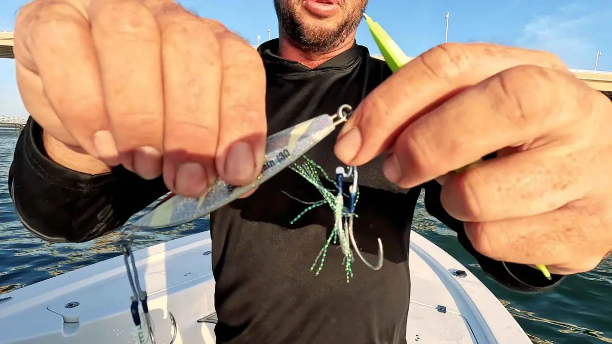 slow_pitch_fishing_jigs_vietnam-fishing-tour-trip-travel-angler