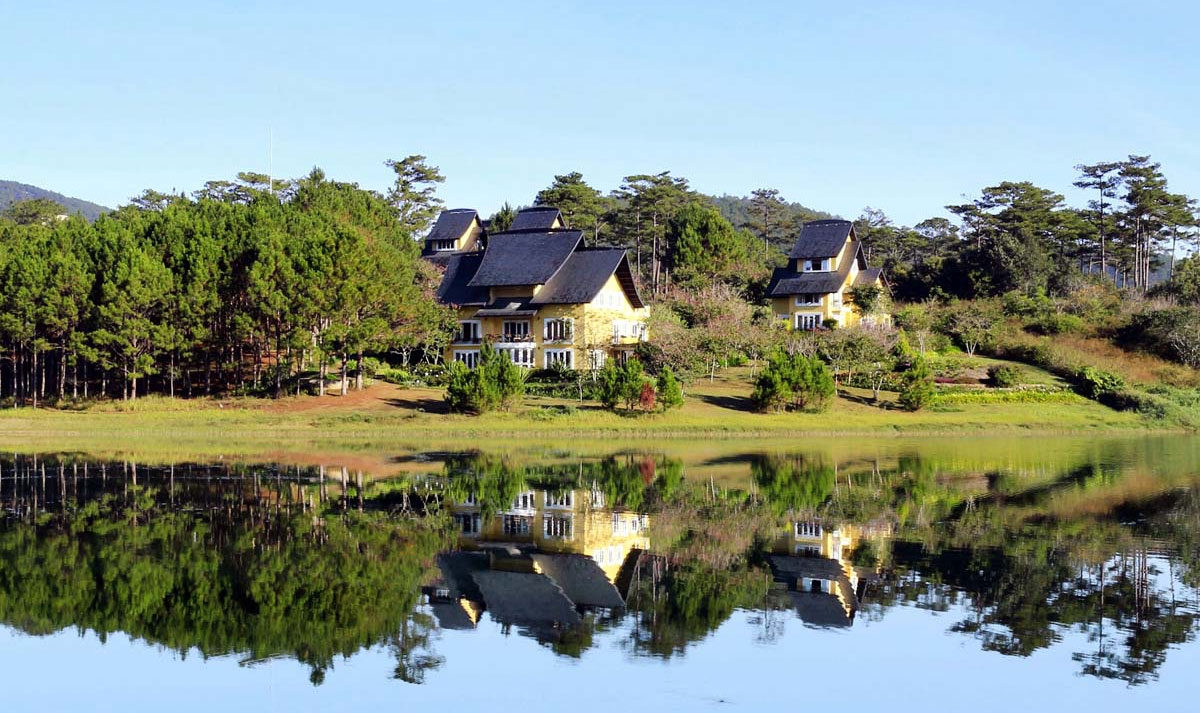 Tuyen Lam Lake