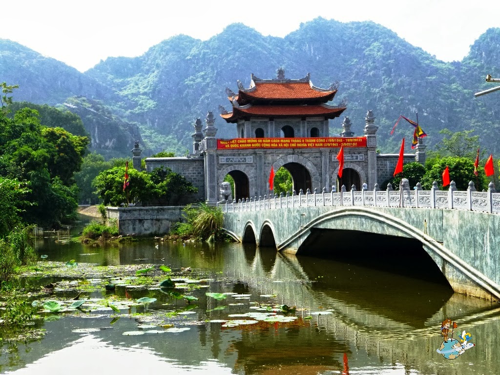 the ancient capital of Hoa Lu