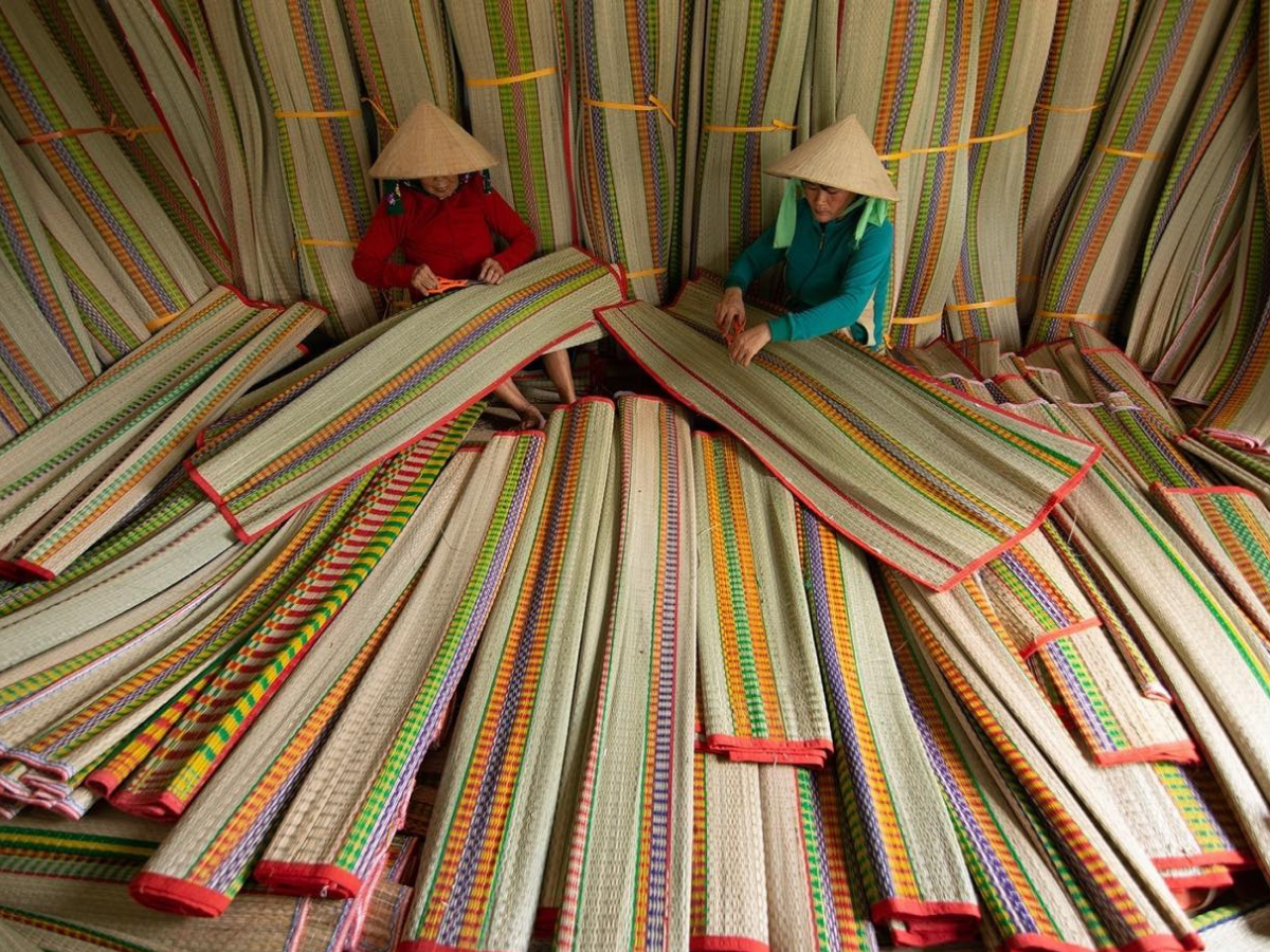 the traditional sedge-weaving villages of Nga Son