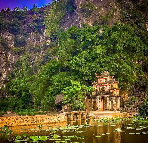 northern-vietnam-fishing-tours-trips-travel-anglers-autumn-in-Ninh-Binh-Province
