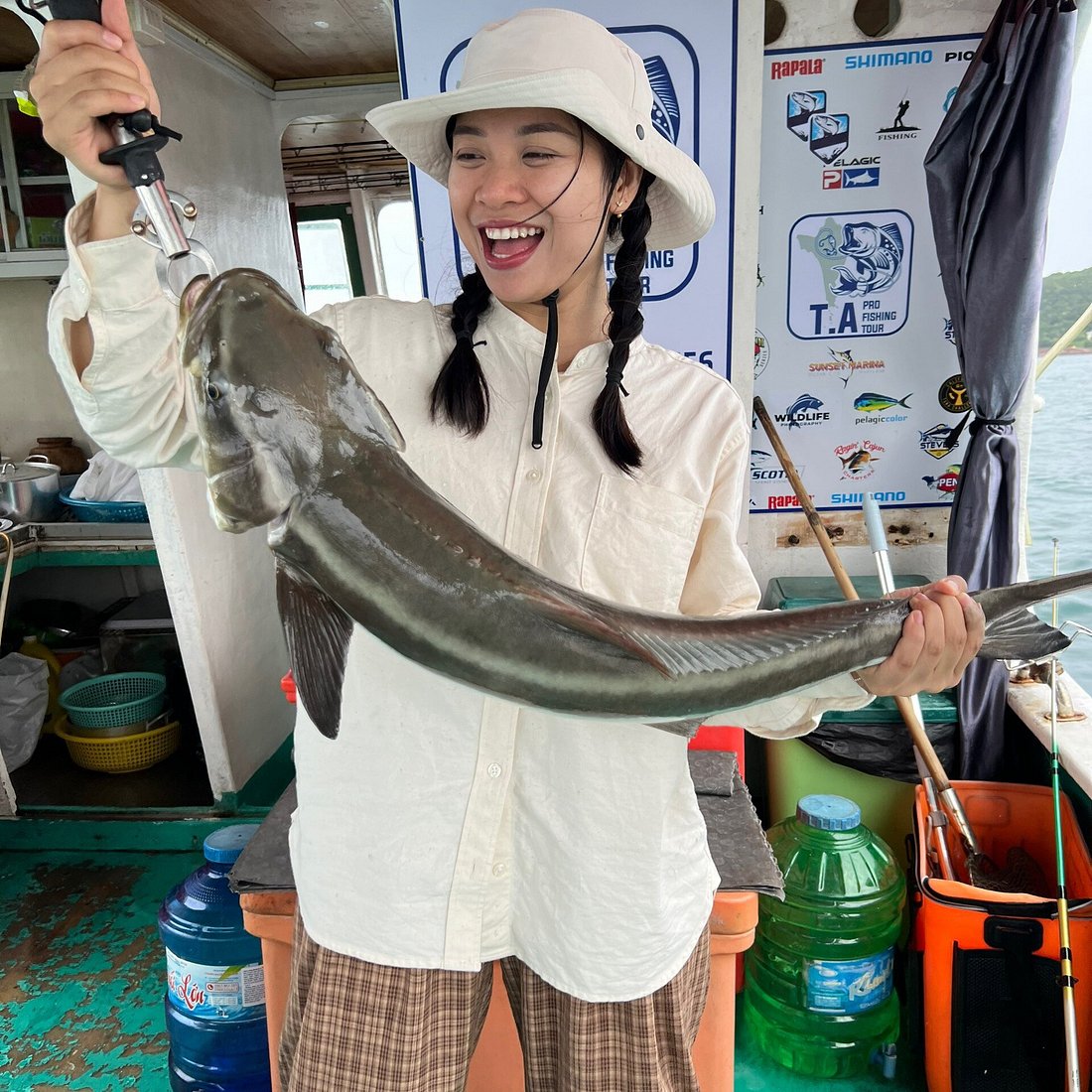 vietnam-fishing-tours-trips-travel-anglers-khanh-hoa-province-nha-trang-city-cam-ranh-city-deep-sea-fishing-236