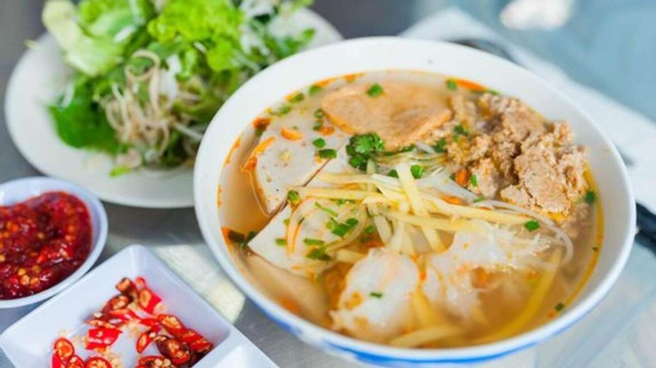 Bún Chả Cá Quy Nhơn (Quy Nhon Fish Cake Noodle Soup)