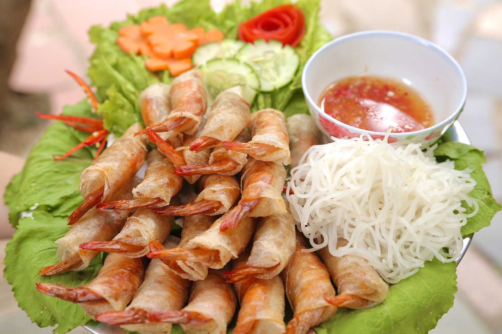 Chả ram tôm đất Quy Nhơn