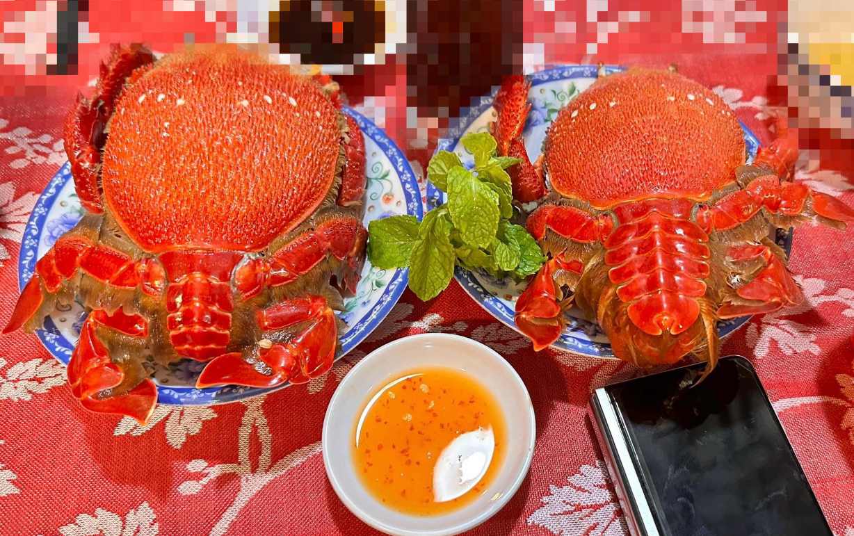 Cua Huỳnh Đế (Imperial King Crab)