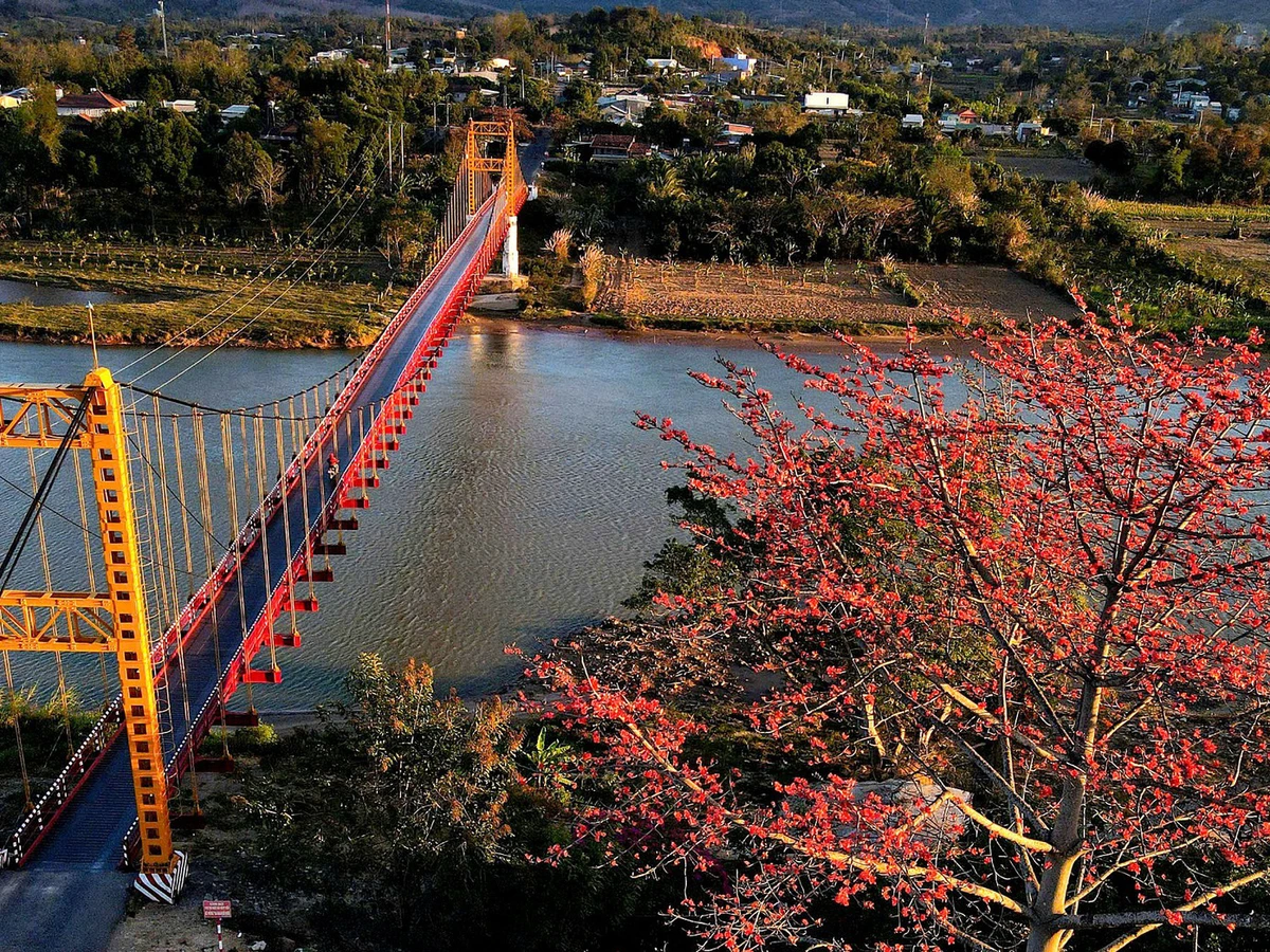 Kon Klor Suspension Bridge