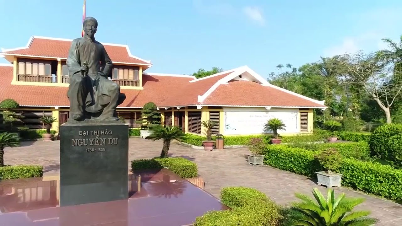 Nguyen Du Memorial Area (Khu di tích Nguyễn Du)
