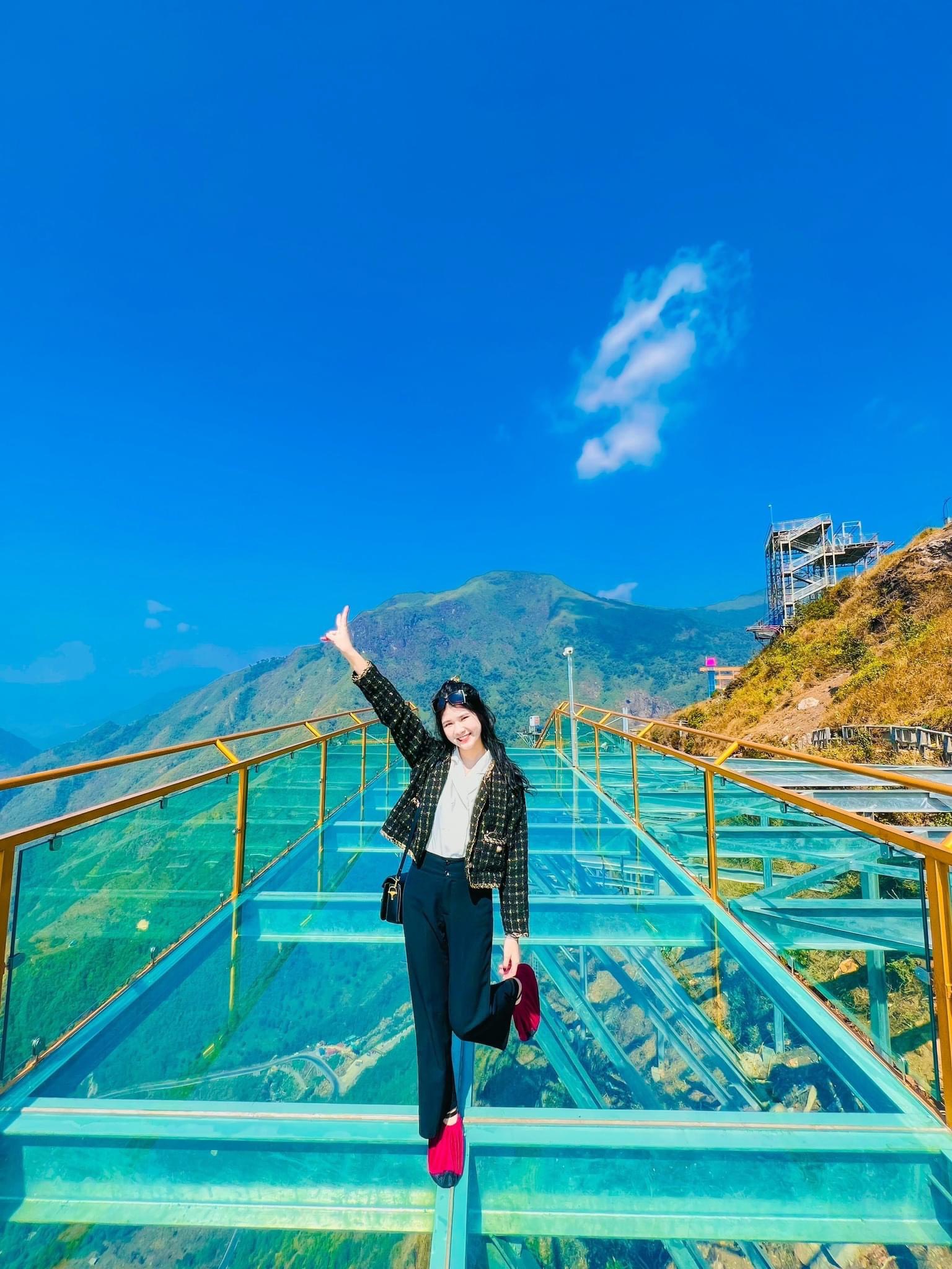 Rong May Glass Bridge