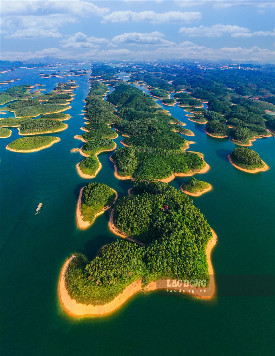 Thac-Ba-Lake-Yen-Bai-Province-Vietnam-Fishing-Tours-Trips-Travel-Anglers