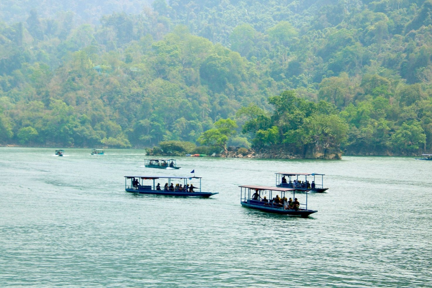 ba-be-lake-bac-kan-province-autumn-fishing-vietnam-tours-trips-travel-anglers