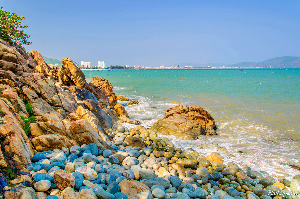Hoàng Hậu Beach