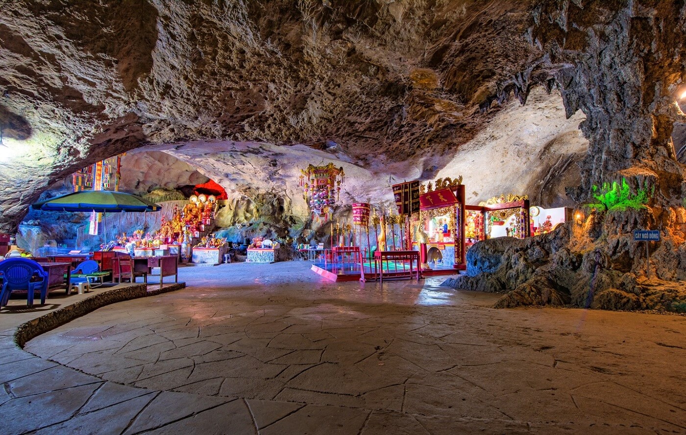 Tam Thanh and Nhi Thanh Caves