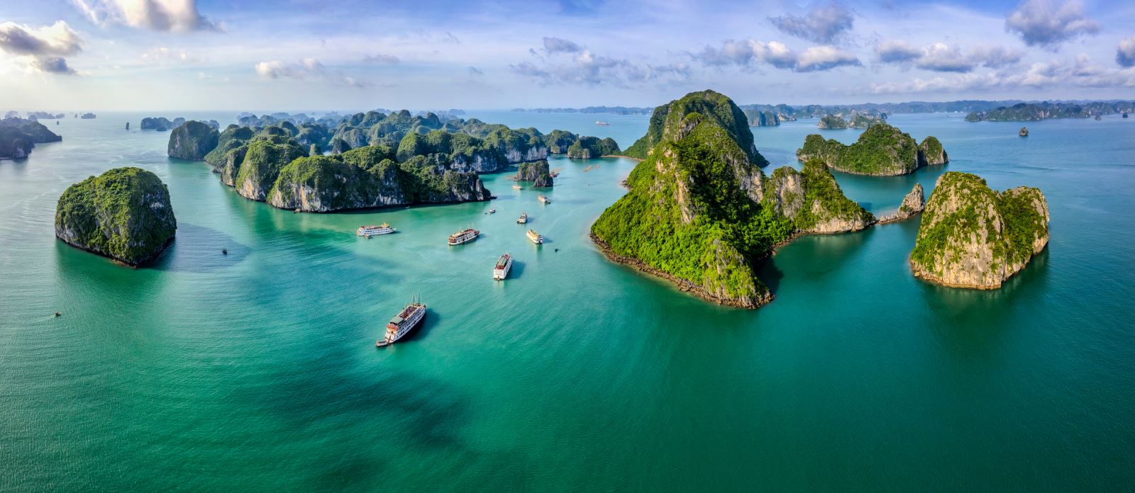 ha-long-bay-autumn-quang-ninh-province-city-viet-nam-fishing-tours-trips-travel-anglers-2026-catching-flyfishing-lurefishing-pro-guide