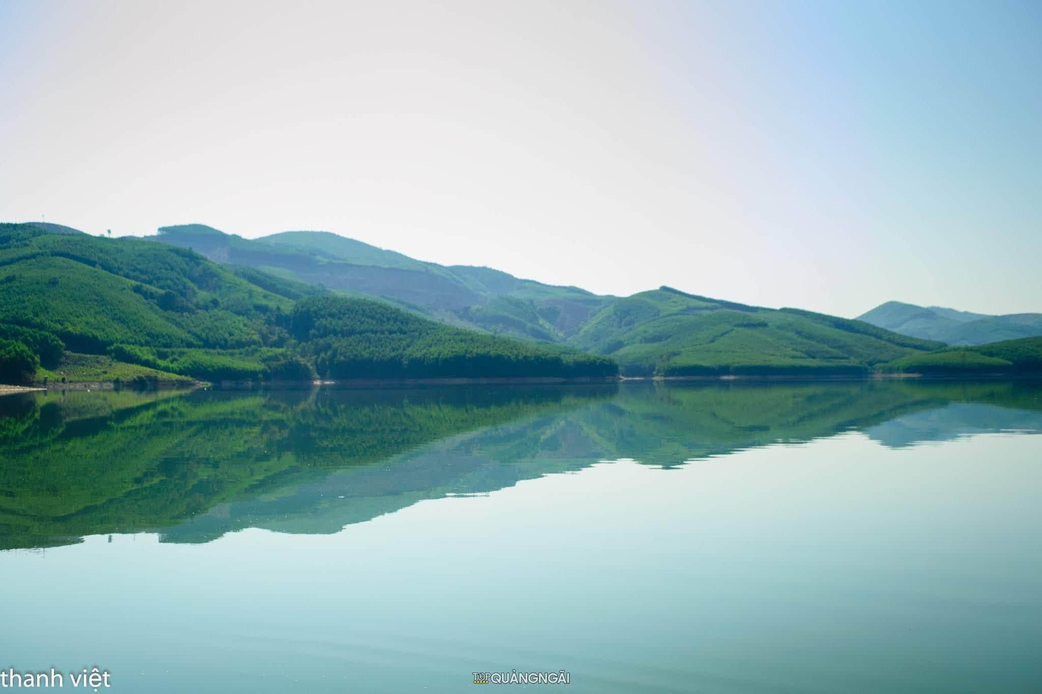 ho-chua-nuoc-nui-ngang-lake-quang-ngai-province