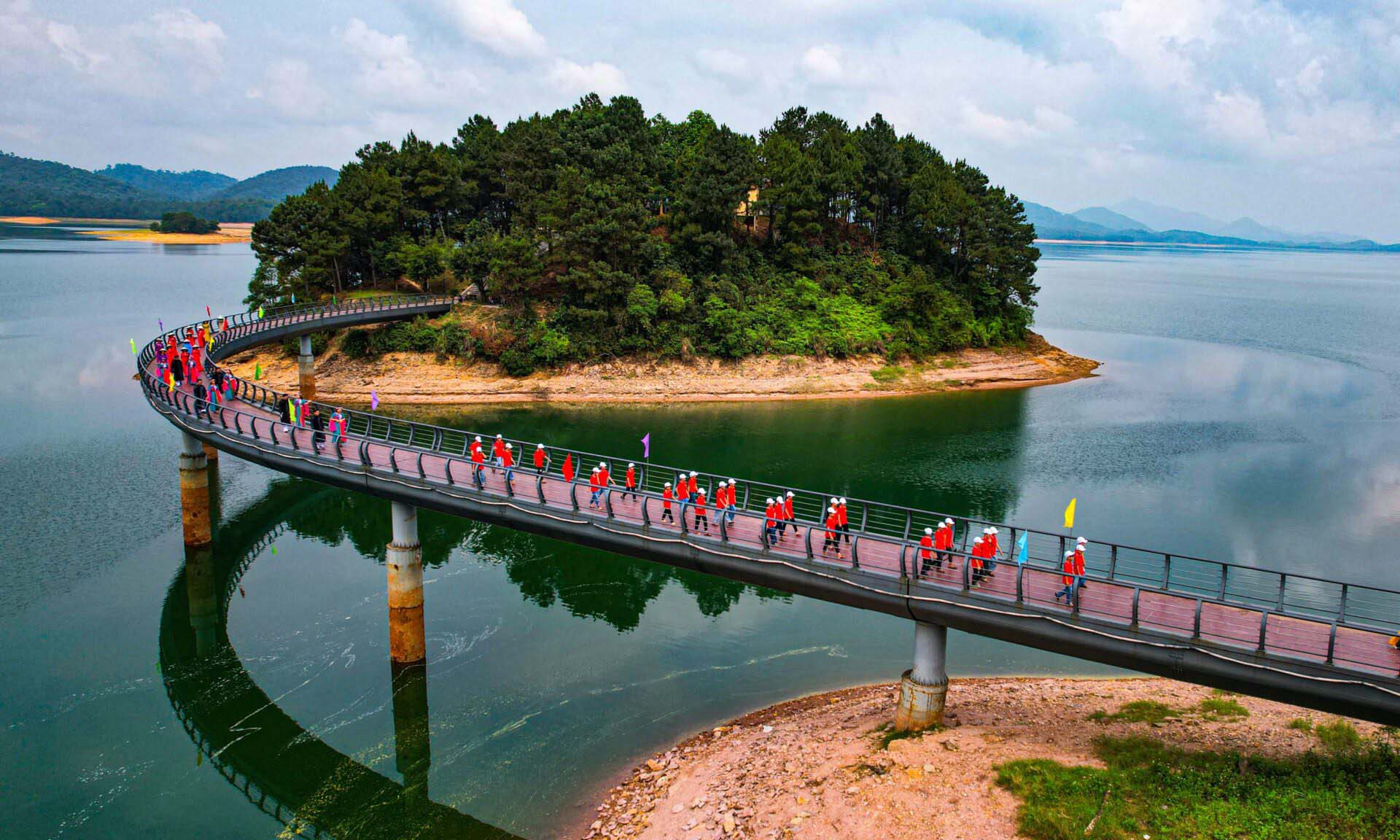 ke-go-lake-ha-tinh-province-viet-nam-fishing-tours-trips-travel-anglers