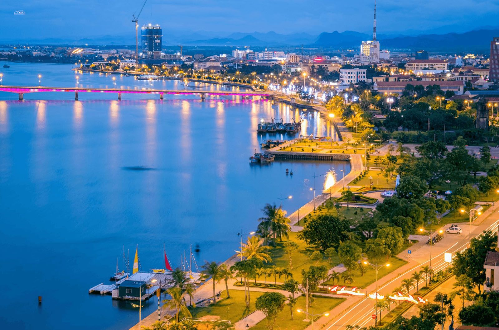 nhat-le-river-quang-binh-province