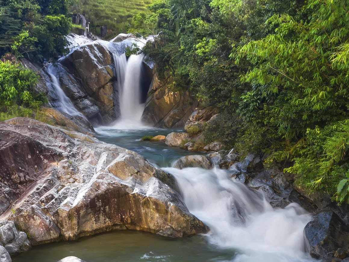 thang-thien-waterfalls-hoa-binh-province-autumn-vietnam-fishing-tours-trips-travel-anglers