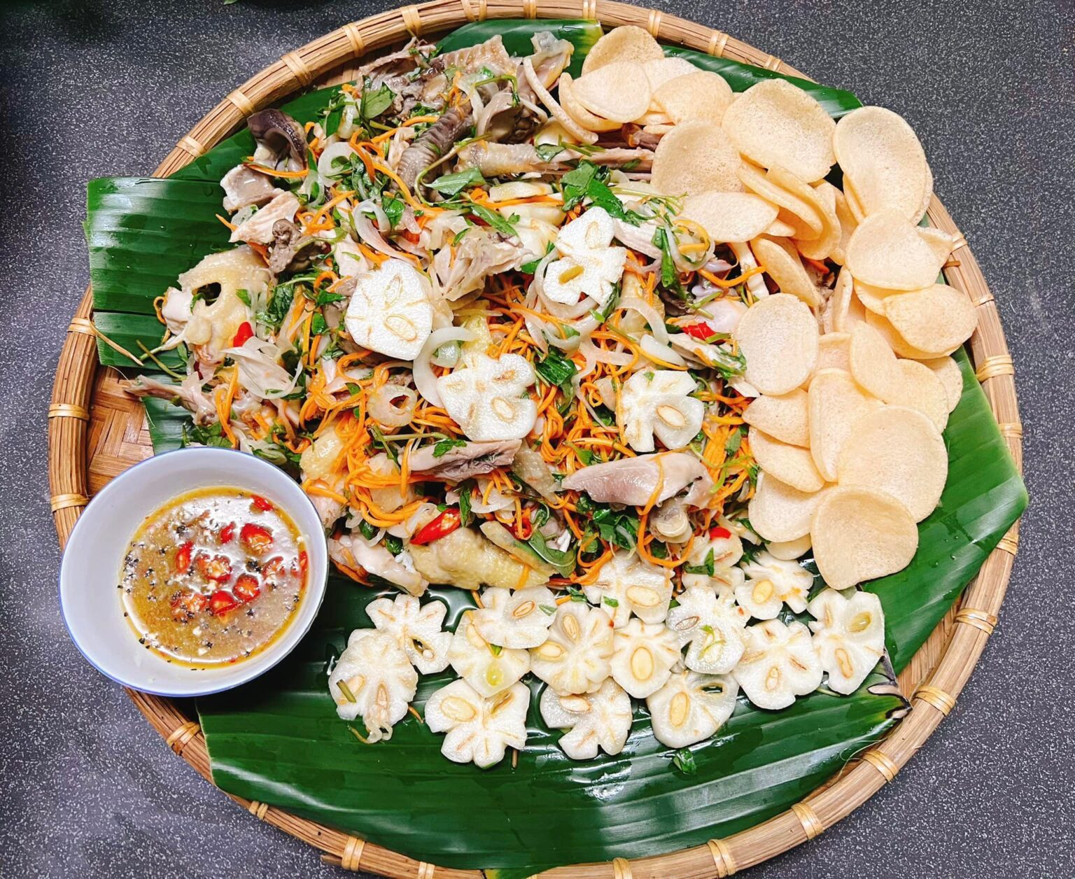 Chicken Salad with Mangosteen (Goi Ga Mang Cut)